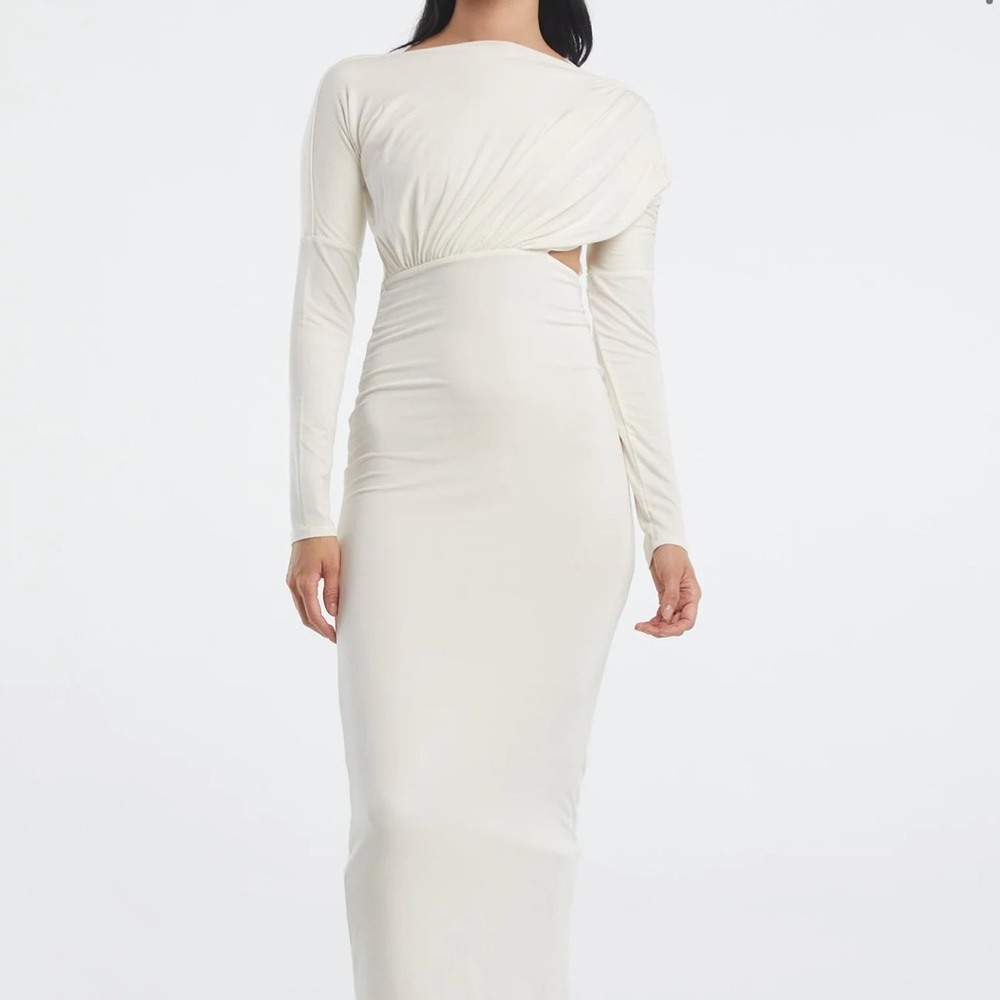 White/Cream long sleeve dress